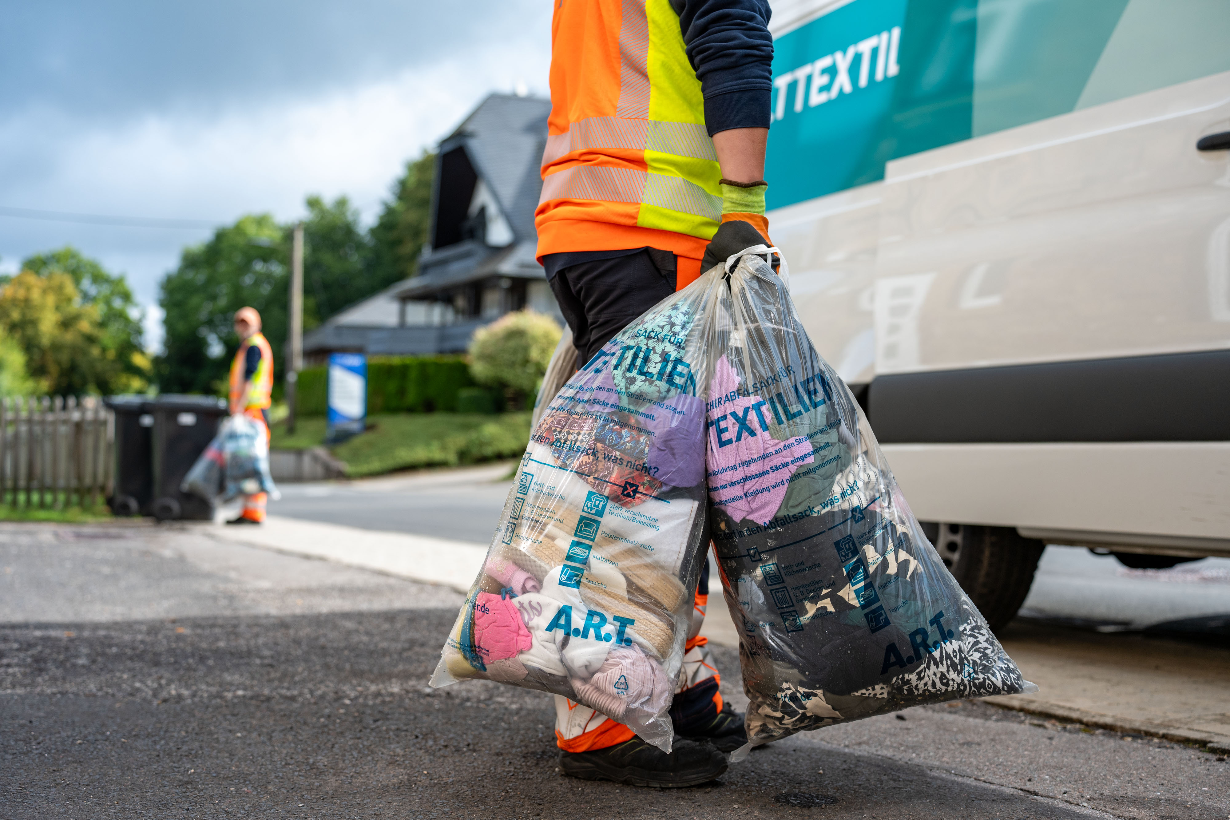Foto: Amtliche Sammelsäcke für Alttextilien (1 Rolle à 5 Säcke)